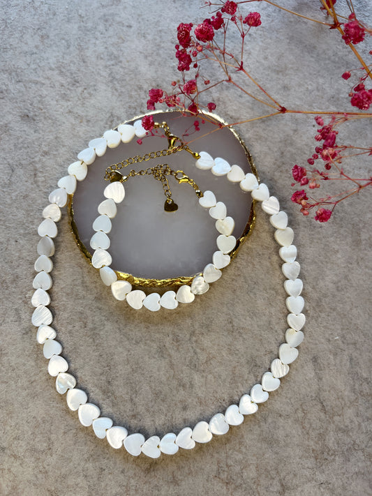 Love set white
